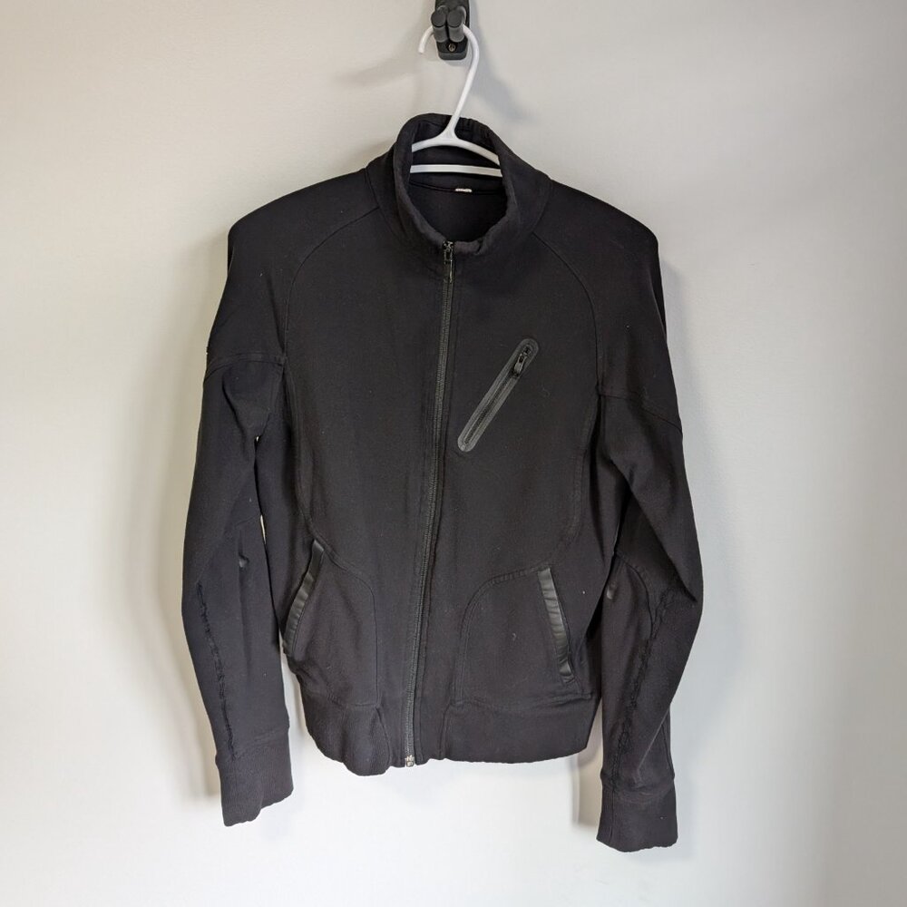 Lululemon Men's Trainer Jacket in Black